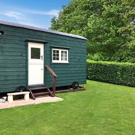 Beautiful Shepherd'S Hut - Lois Weedon เวสตัน ภายนอก รูปภาพ