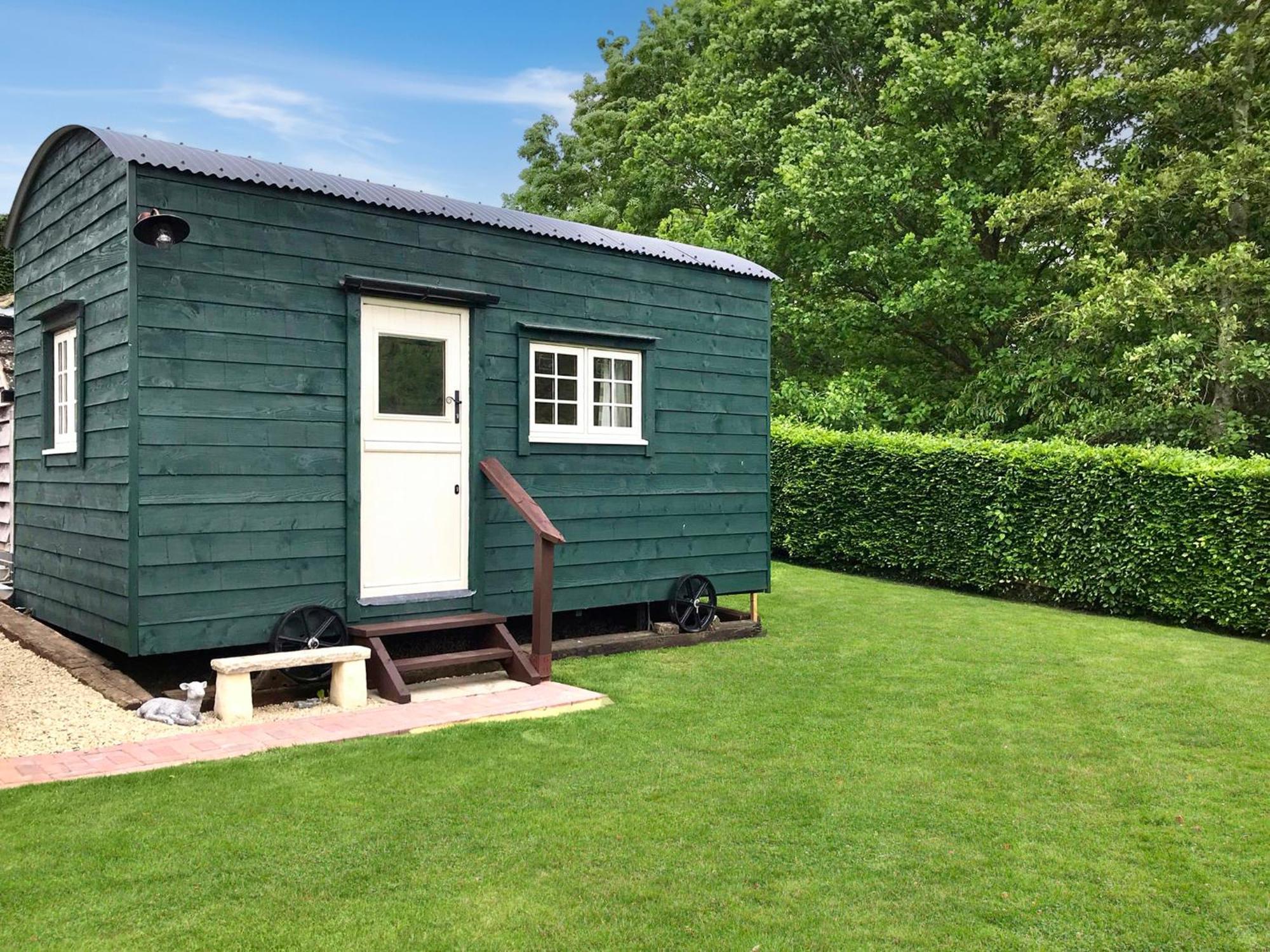 Beautiful Shepherd'S Hut - Lois Weedon เวสตัน ภายนอก รูปภาพ